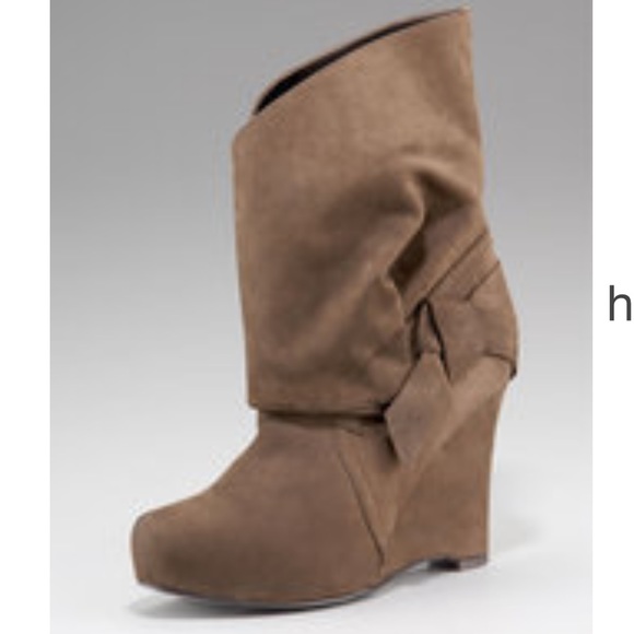 Vera Wang Lavender Fletcher wrapped wedge boot - Picture 6 of 7